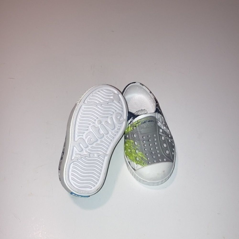 Native  shoes - Picture 3 of 3